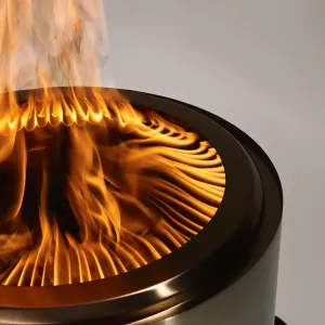 herQs Blaze rökfri firepit i rostfritt stål med synliga lågor och ventilerad innervägg