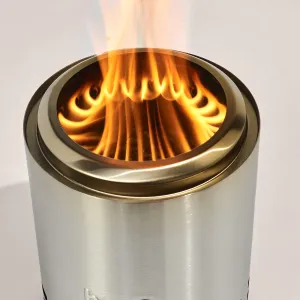 herQs Mighty rökfri eldstad med lågor inuti, borstad silverfärgad ovandel i metall och ventilationshål